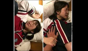 Em trai nổi cơn dâm khi nhìn thấy cặp mông của chị gái